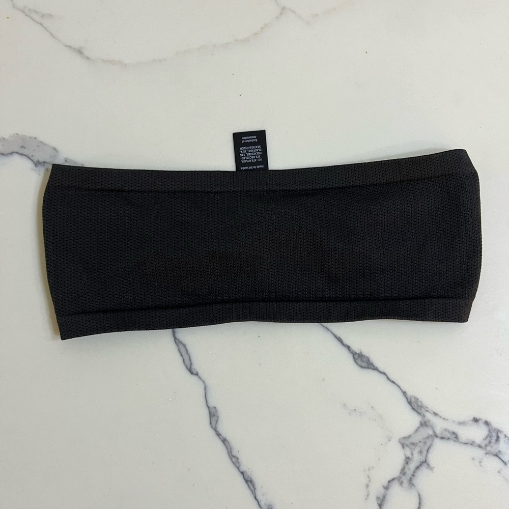 lululemon athletica Black Twisted Athletic Headband - Picture 3 of 3
